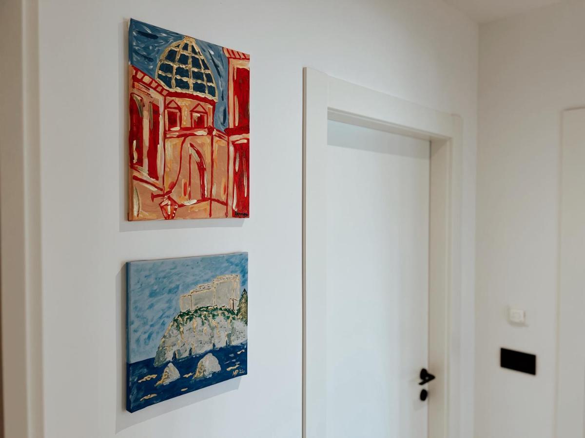 Dawn & Dusk - Modern Two Bedroom Apartment With Mountain Views Čilipi Eksteriør billede